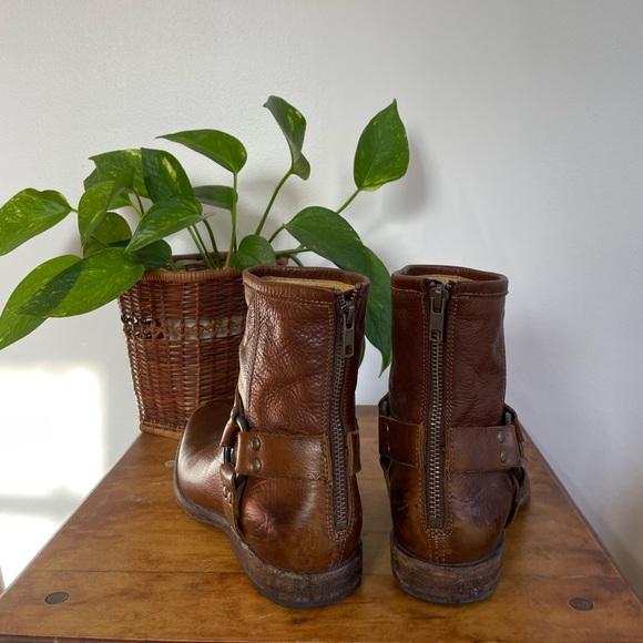 Frye Philip Short Boots - Picture 3 of 7